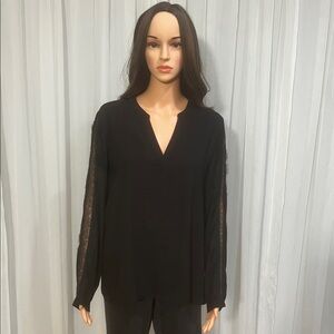 Jennifer Lopez Elegant Black Blouse with Lace Sleeves